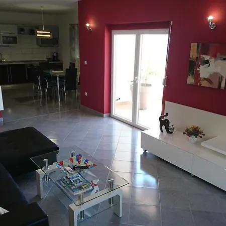 Апартаменты Charming Modern House With The New Swimming Pool - Maya 1 Трогир