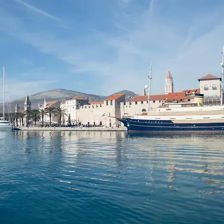 Charming Modern House With The New Swimming Pool - Maya 1 Trogir