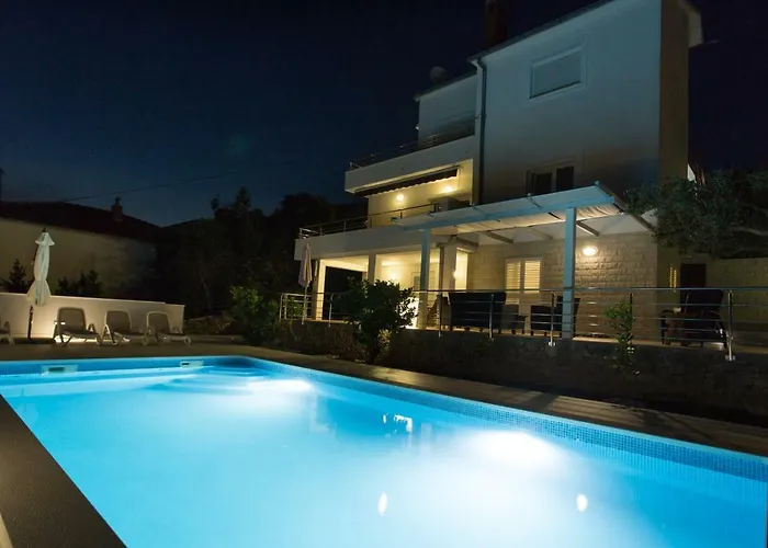 Appartement Charming Modern House With The New Swimming Pool - Maya 1