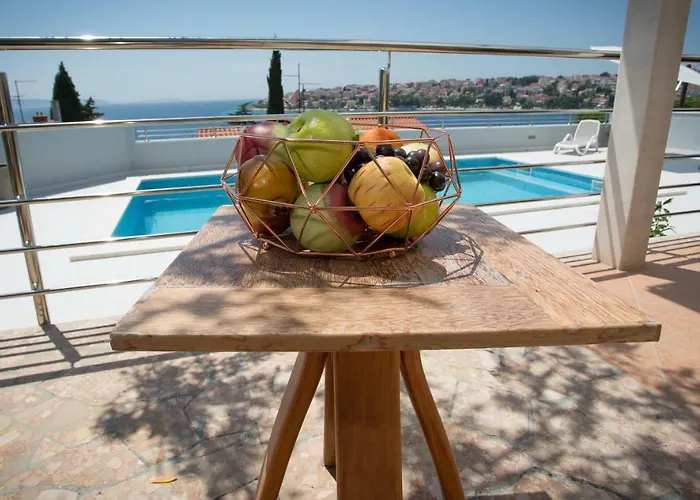 Apartamento Charming Modern House With The New Swimming Pool - Maya 1 *