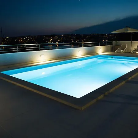 Apartman Charming Modern House With The New Swimming Pool - Maya 1 Trogir